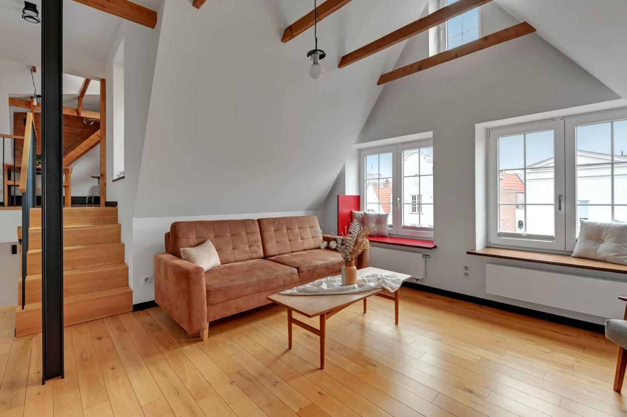 3-Level Apartment With A View Of St Mary'S Basilica By Downtown Apartments กดัญสก์ ภายนอก รูปภาพ