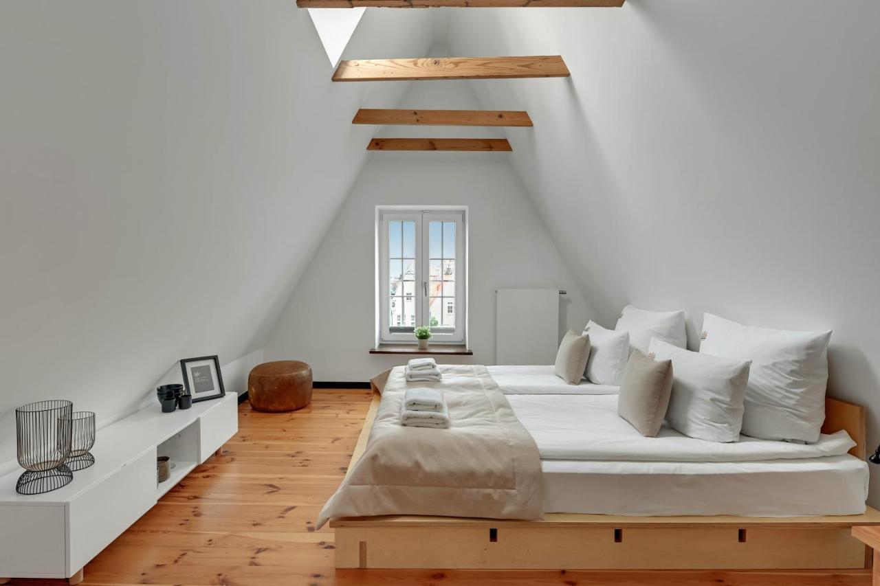 3-Level Apartment With A View Of St Mary'S Basilica By Downtown Apartments กดัญสก์ ภายนอก รูปภาพ
